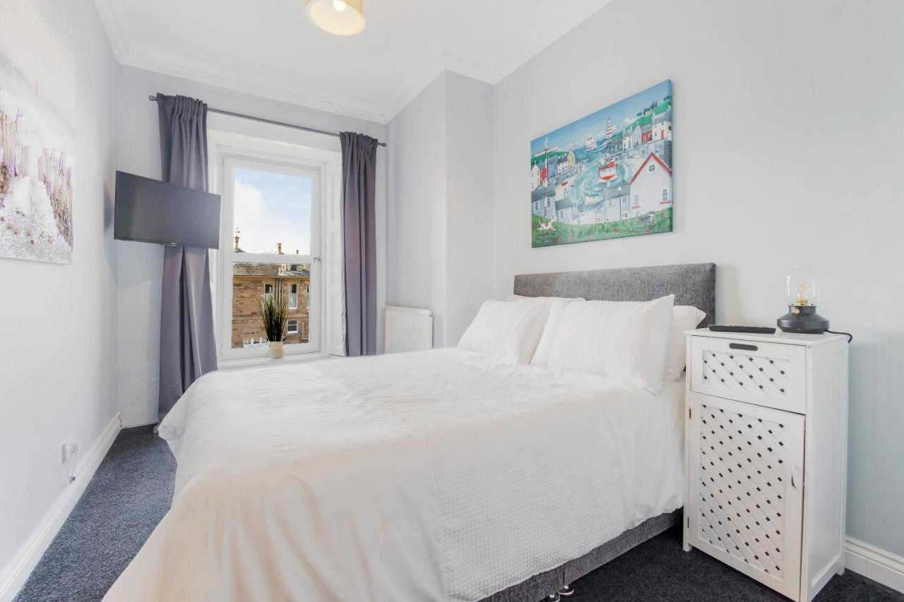 Beautiful 2 To 3 Bed Apartment With Stunning Views! Ayr Bagian luar foto