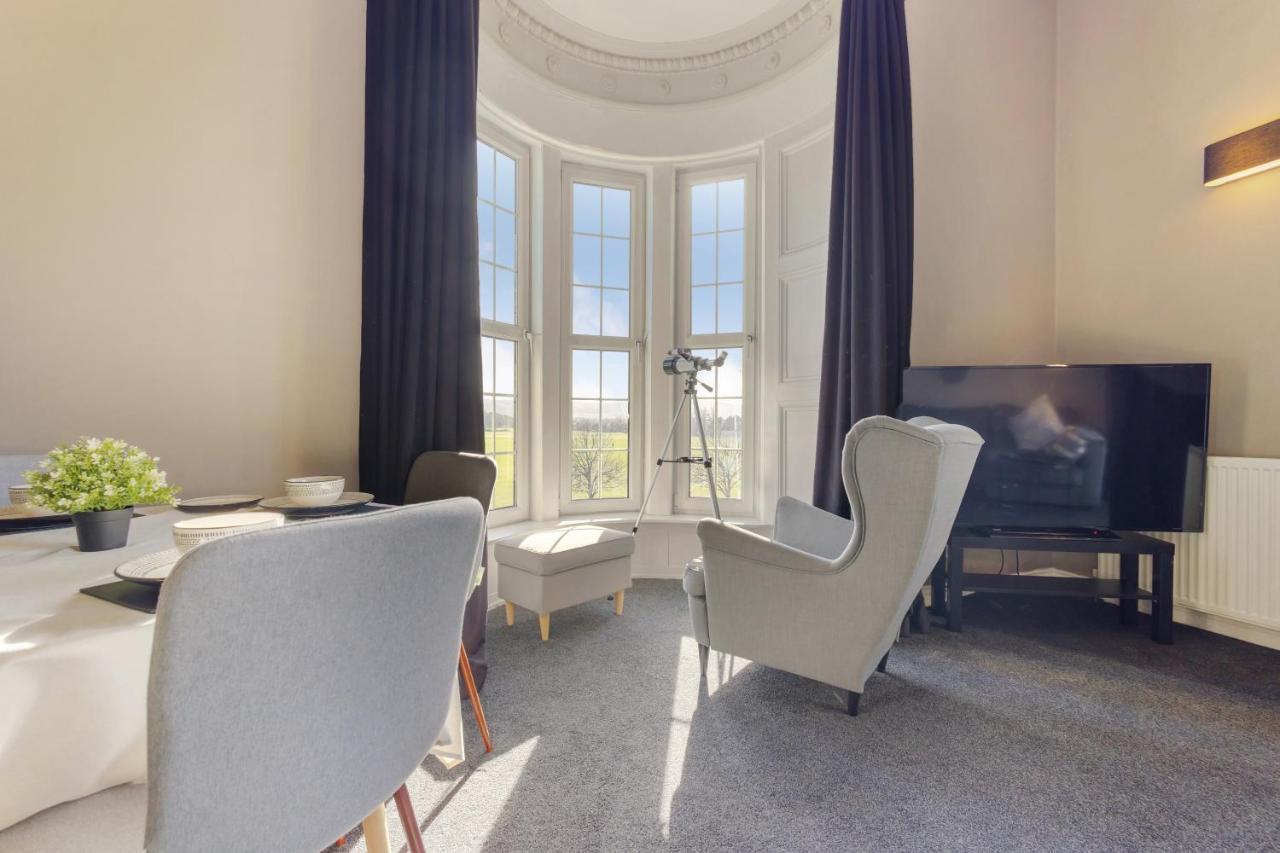 Beautiful 2 To 3 Bed Apartment With Stunning Views! Ayr Bagian luar foto
