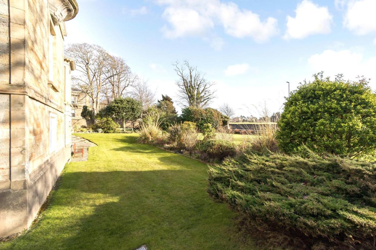 Beautiful 2 To 3 Bed Apartment With Stunning Views! Ayr Bagian luar foto