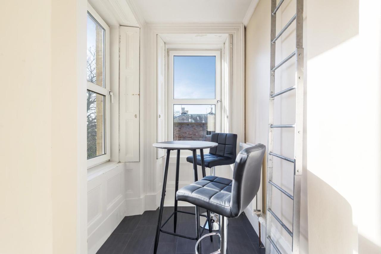 Beautiful 2 To 3 Bed Apartment With Stunning Views! Ayr Bagian luar foto